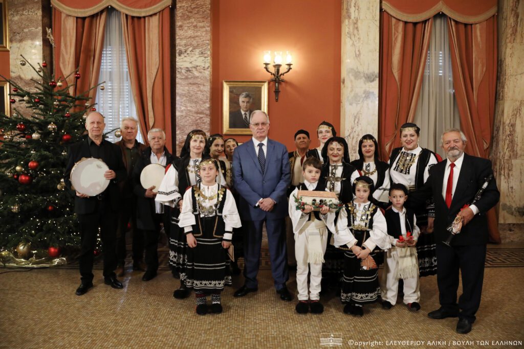 Τασούλας: «Σήμερα ακούσαμε κάλαντα, ευχές και την ελπίδα για το νέο χρόνο»