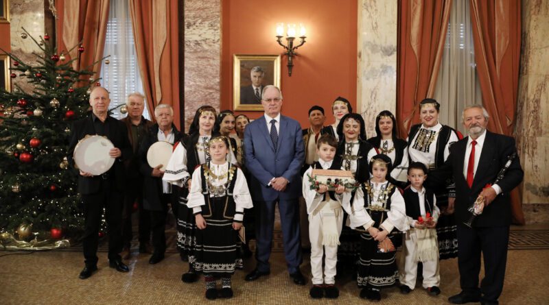 Τασούλας: «Σήμερα ακούσαμε κάλαντα, ευχές και την ελπίδα για το νέο χρόνο»