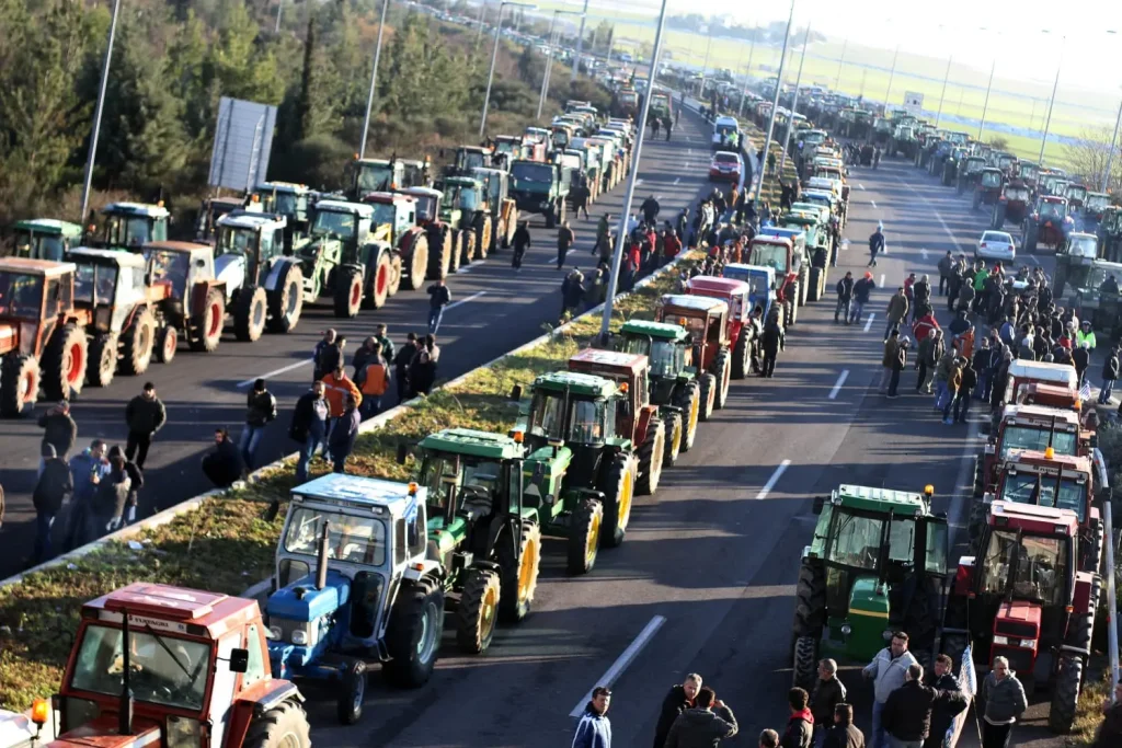 Στους δρόμους τα τρακτέρ από τα μέσα Ιανουαρίου